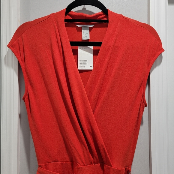 H&M Sleeveless V-Neck Faux Wrap Dress - Picture 5 of 10